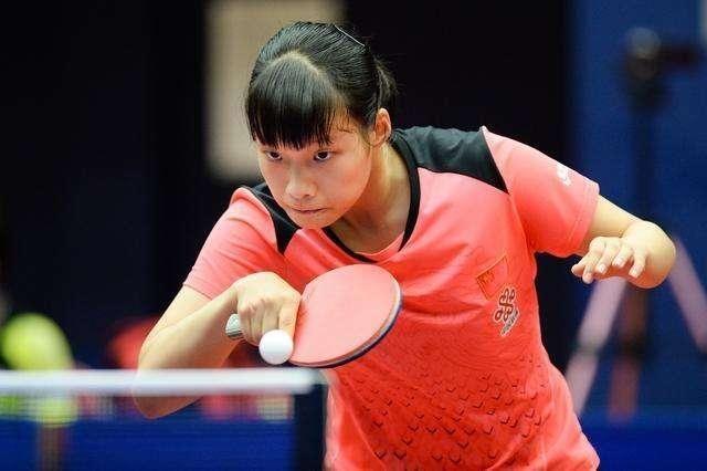 两队在背靠 两队在背靠